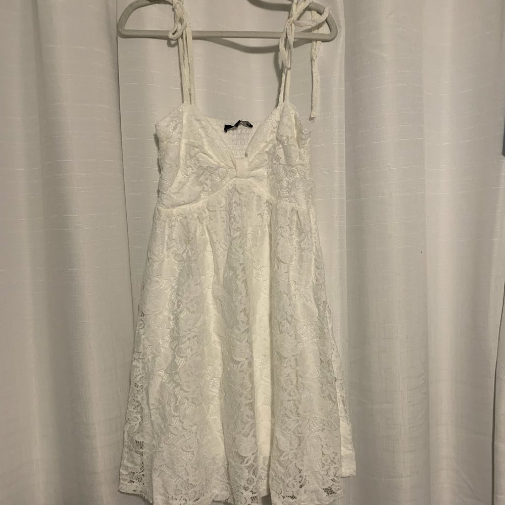 White Lace Tie Shoulder Babydoll Mini Dress size small